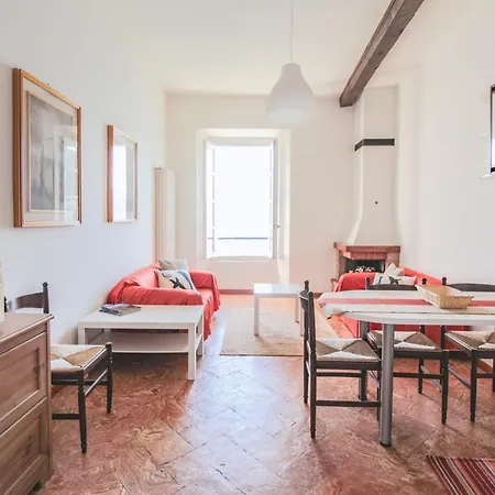 Borgo A Apartmán Rezzonico